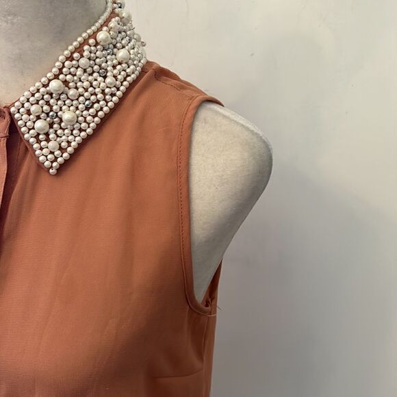 dizzy lizzy apricot sleeveless blouse with faux pearl collar Size S - Picture 3 of 10